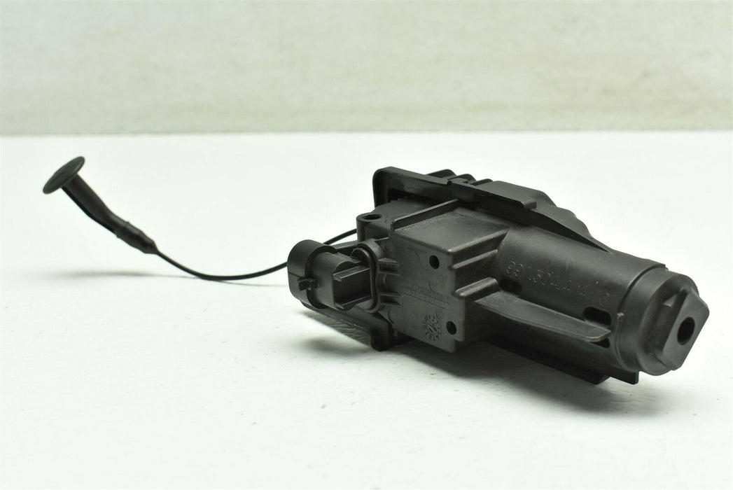 2013-2016 Porsche Boxster Fuel Door Actuator 13-16