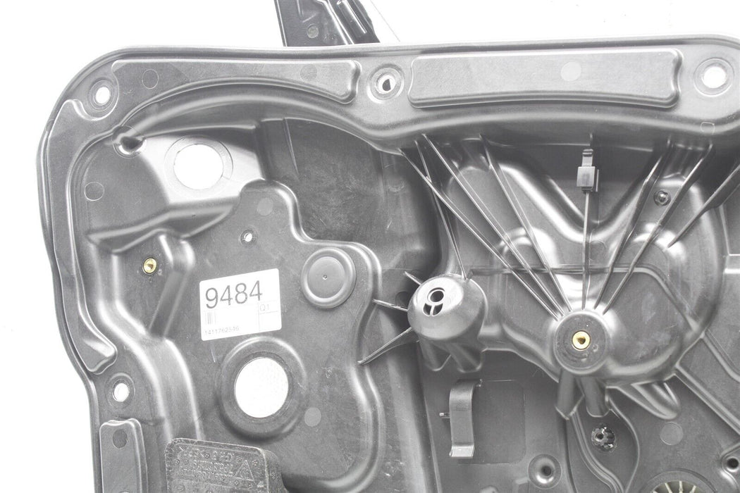 2014 Porsche Cayenne Front Left Window Regulator with Panel 7P5837461D 11-18