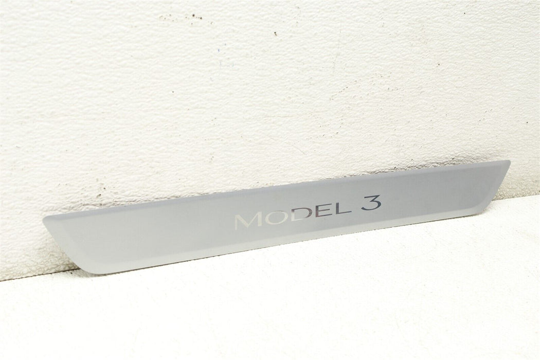 2019 Tesla Model 3 Front Left Door Sill Scuff Plate 109084400C 17-23