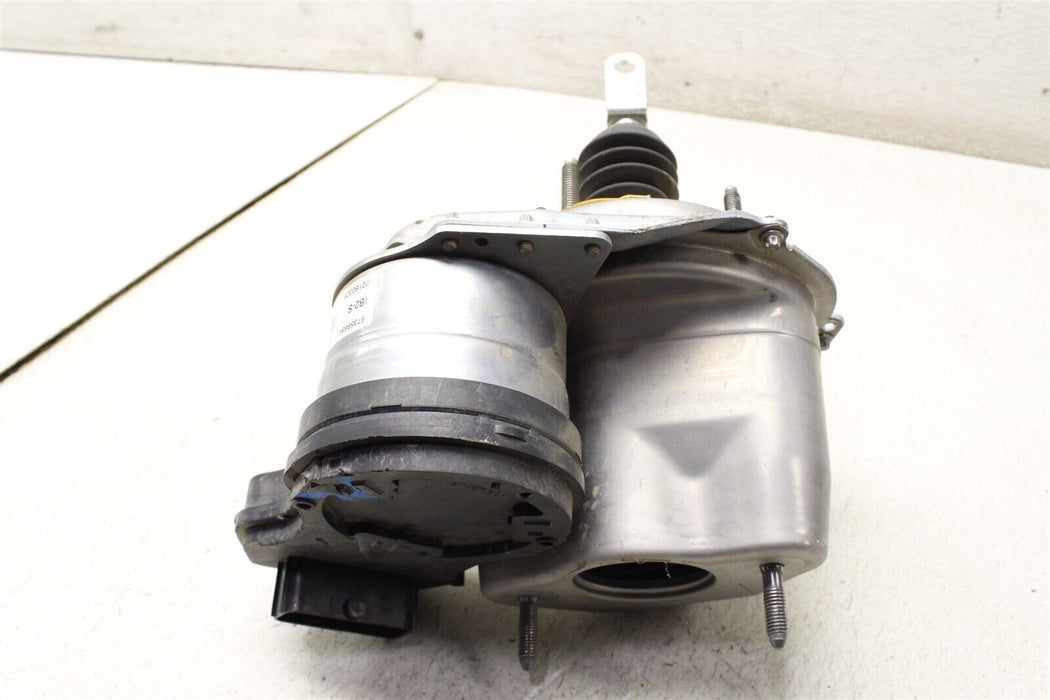 2018 Tesla Model 3 Brake Booster 1044671-00-D 17-20