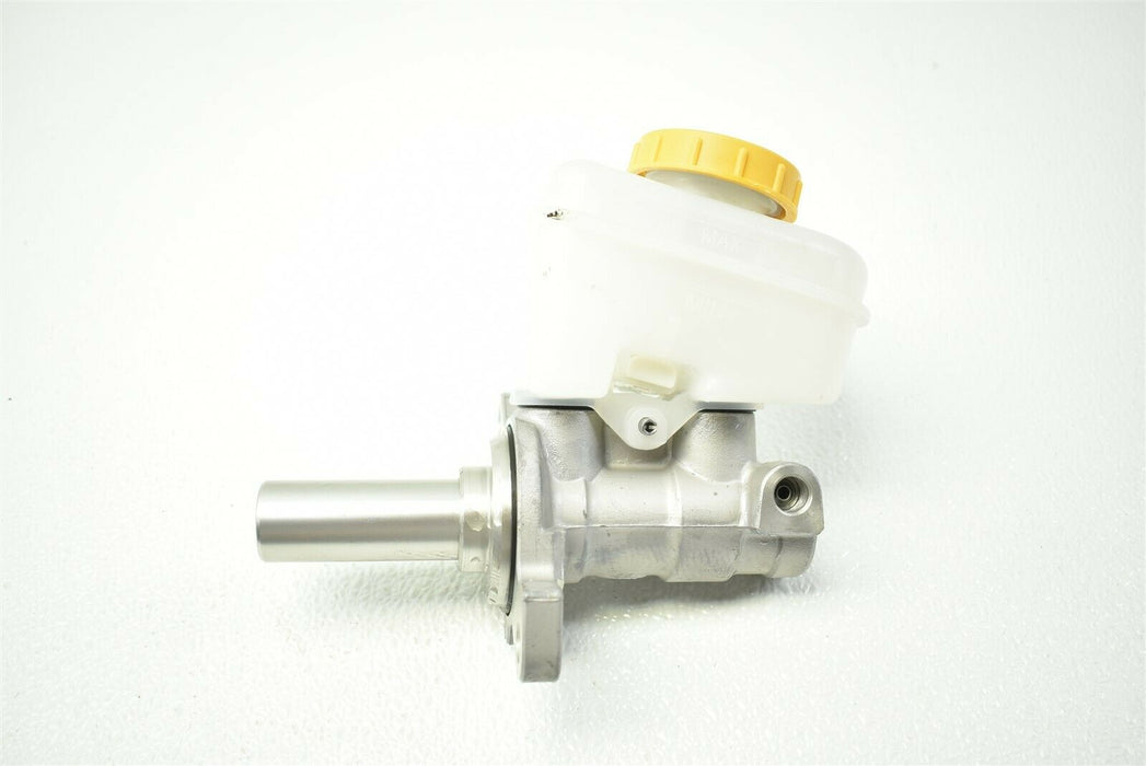 2013-2019 Subaru BRZ Brake Master Cylinder Reservoir OEM 15k FRS 13-19