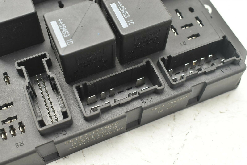 2010-2015 Jaguar XJ Fuse Box Assembly 10-15