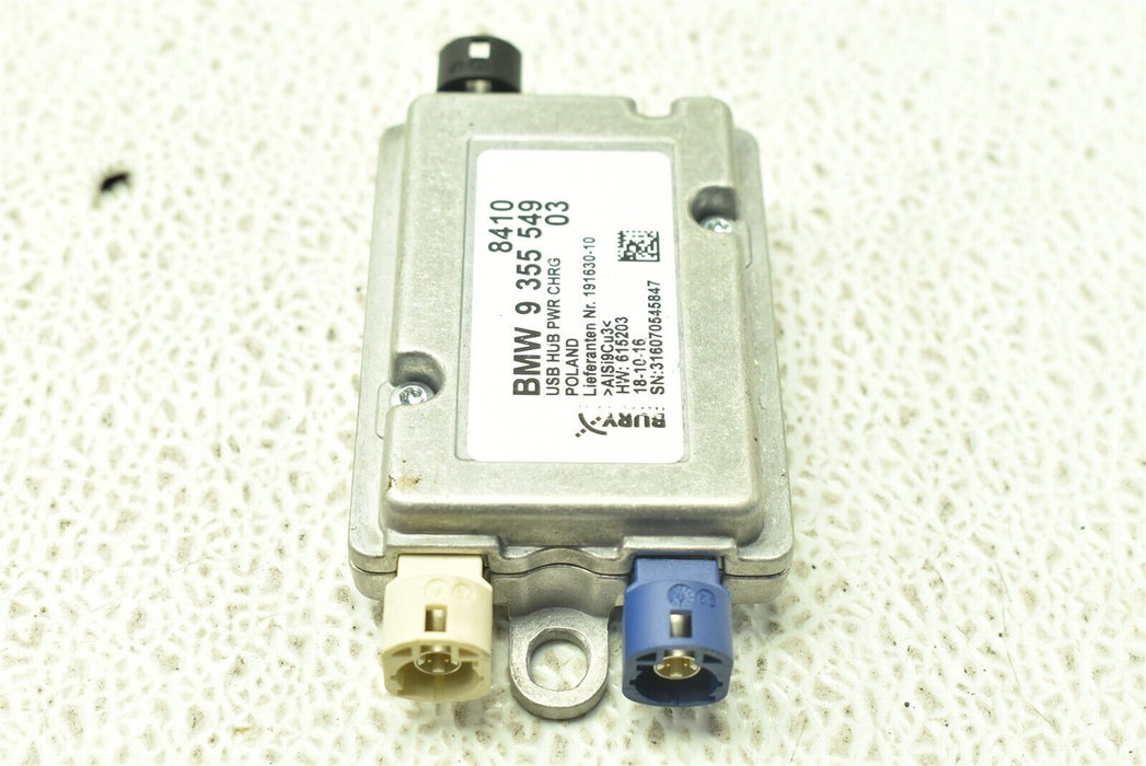 2012-2018 BMW M3 USB Control Unit Module Hub 9355549